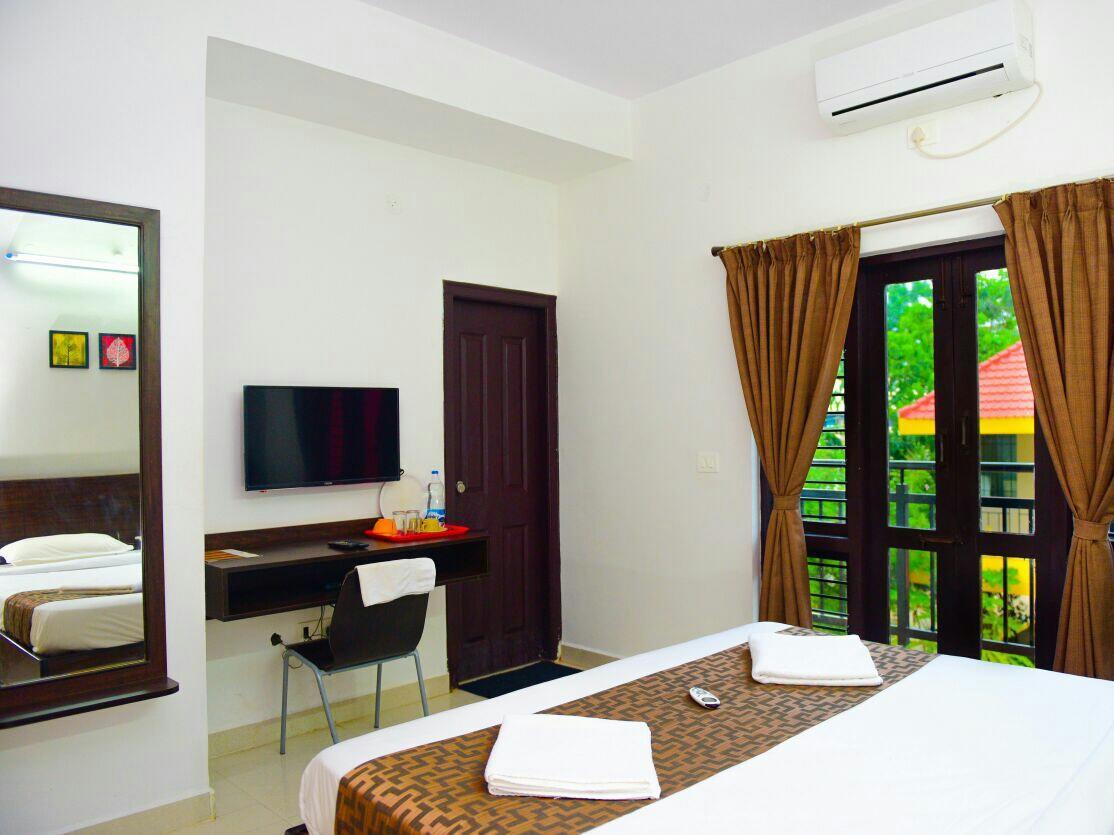 Aparthotel Varsha Enclave- Trinity House à Mysore Extérieur photo