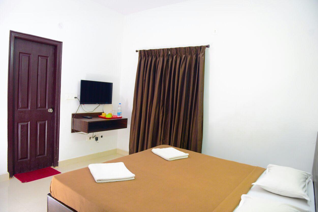 Aparthotel Varsha Enclave- Trinity House à Mysore Extérieur photo