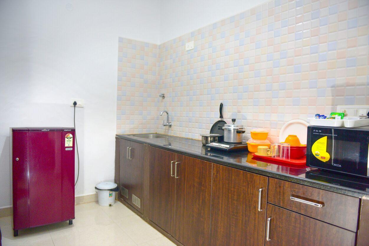 Aparthotel Varsha Enclave- Trinity House à Mysore Extérieur photo