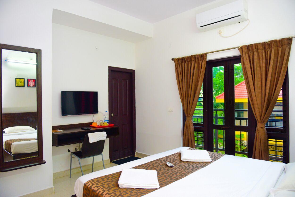 Aparthotel Varsha Enclave- Trinity House à Mysore Extérieur photo