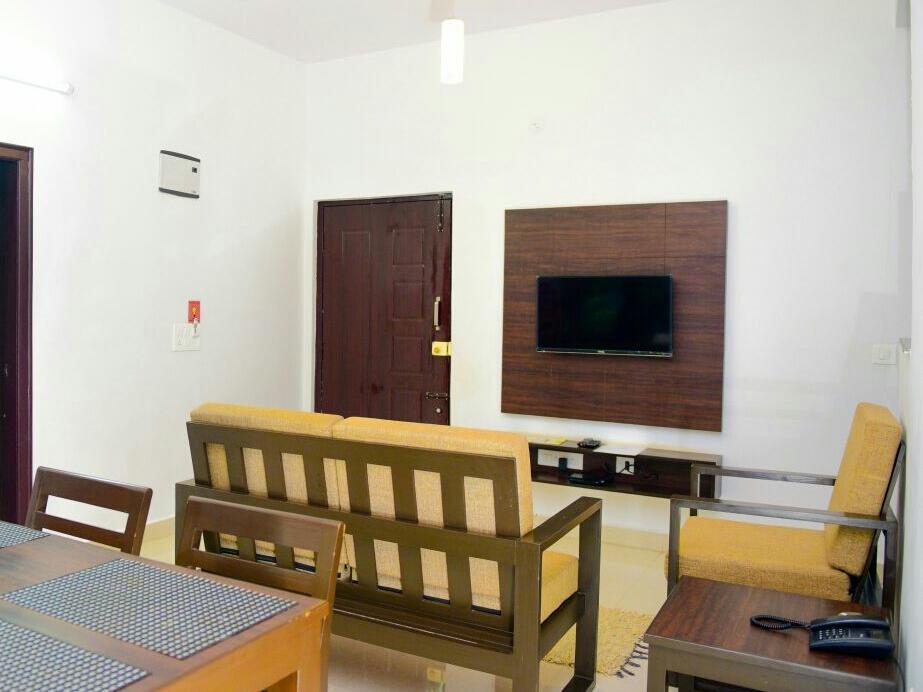 Aparthotel Varsha Enclave- Trinity House à Mysore Extérieur photo